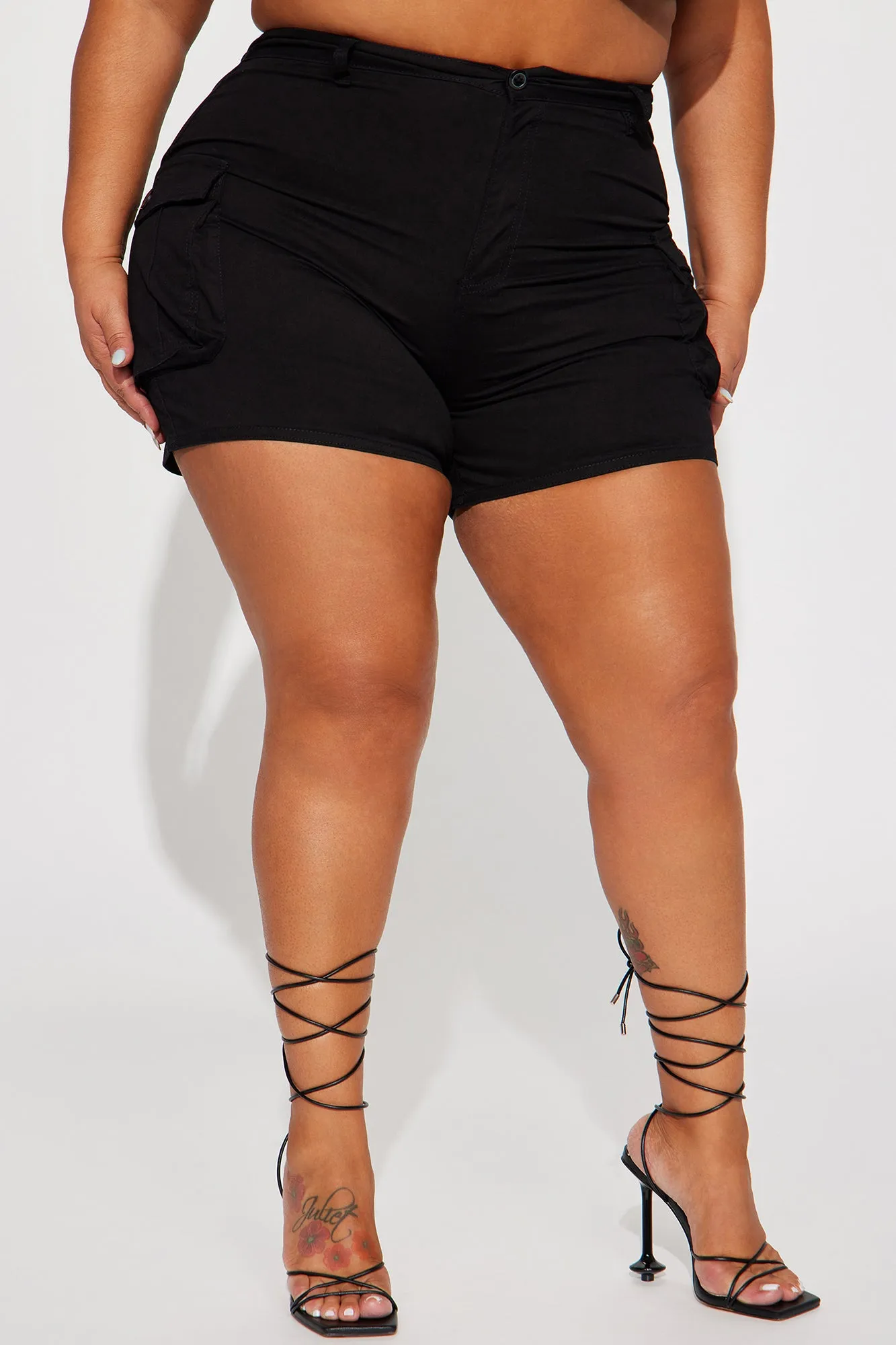 Back On Top Cargo Short - Black