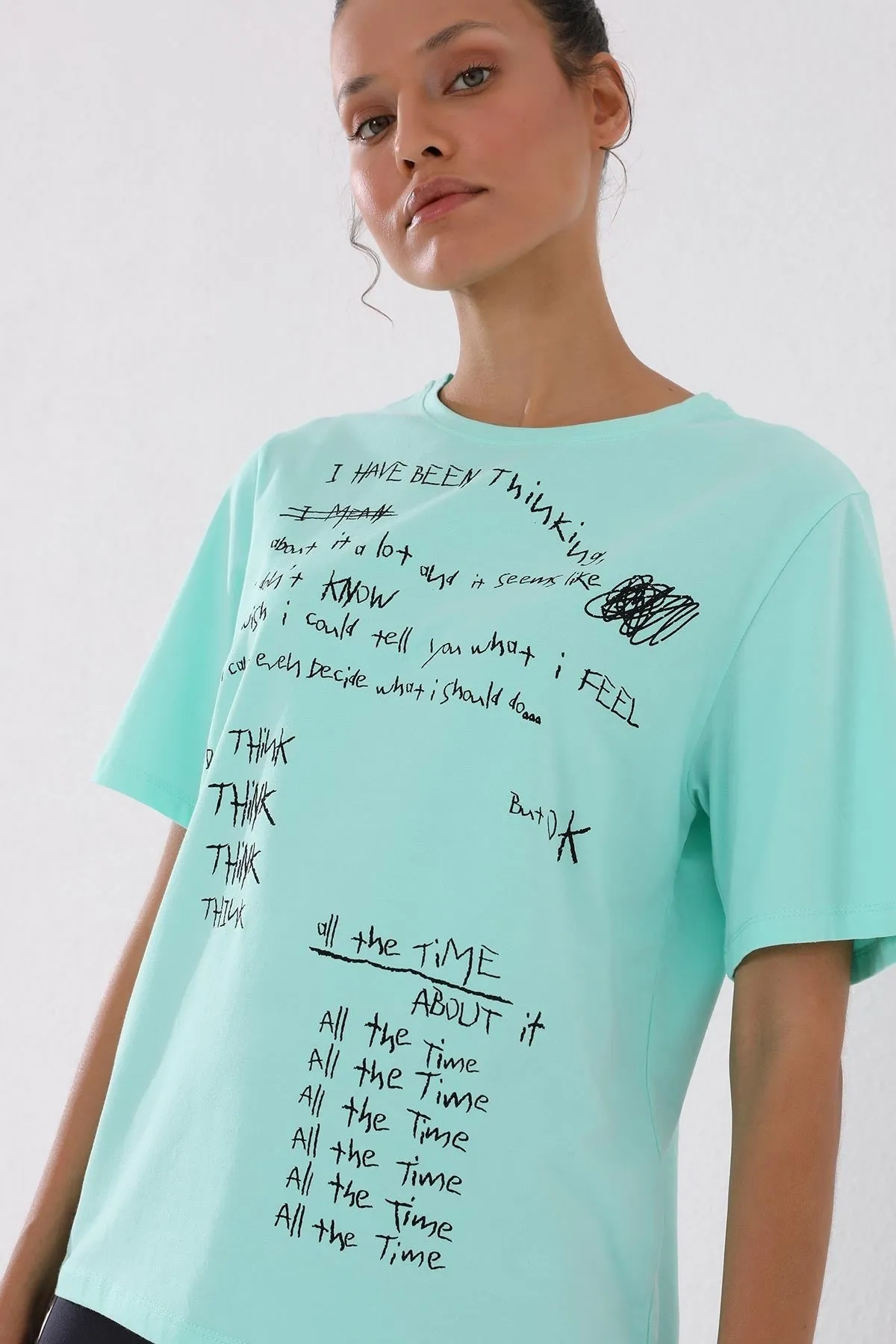 el yazisi baskili o yaka kadin oversize t-shirt - 97137
