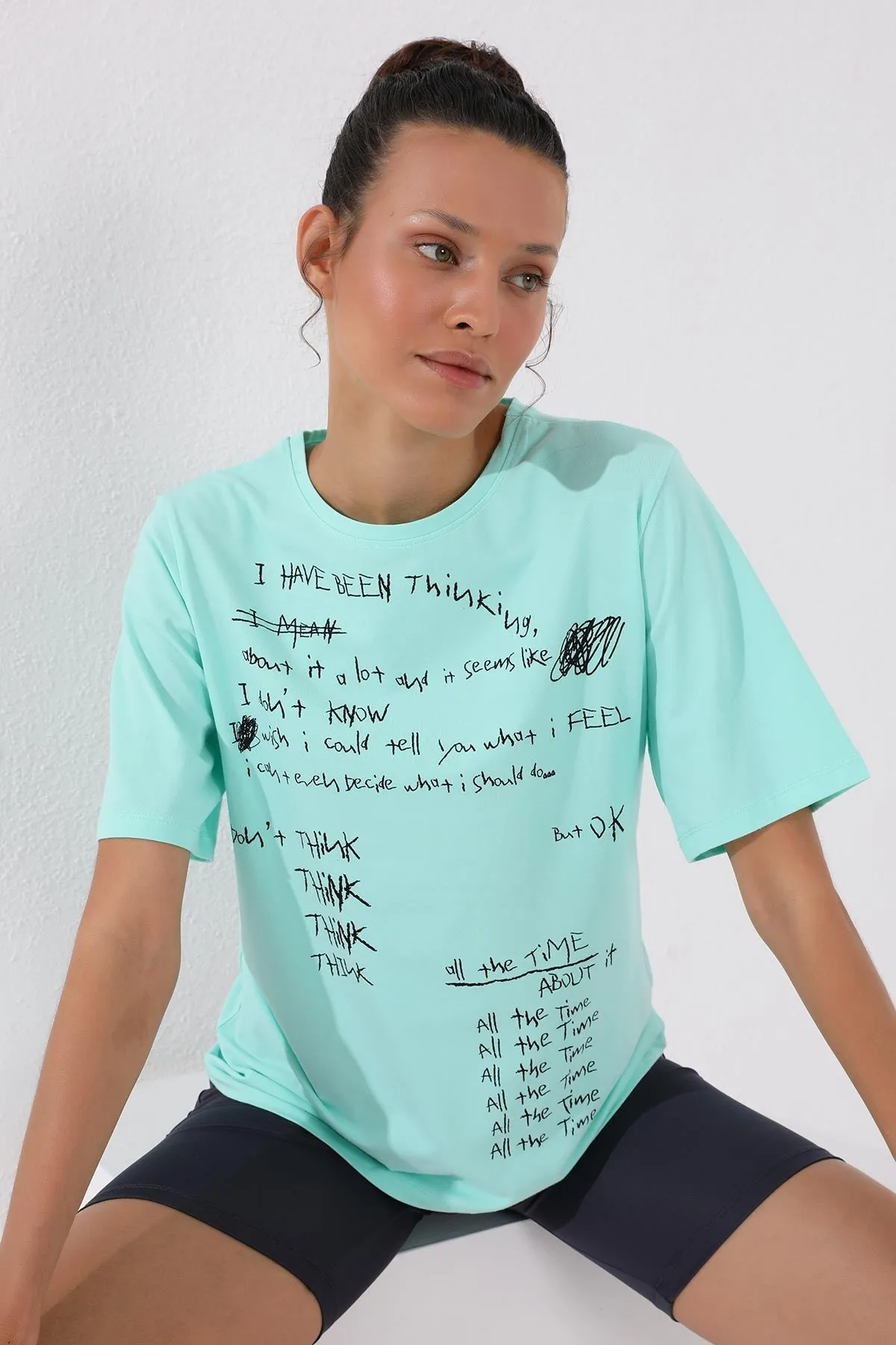 el yazisi baskili o yaka kadin oversize t-shirt - 97137