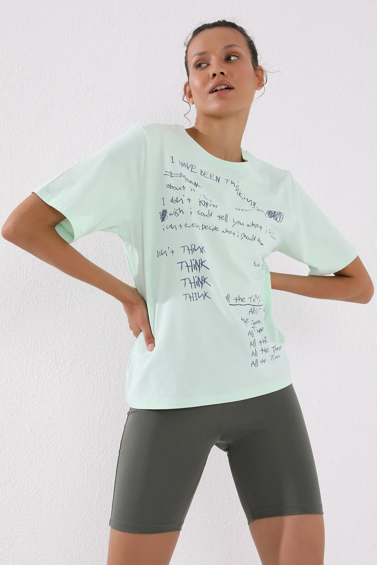 el yazisi baskili o yaka kadin oversize t-shirt - 97137