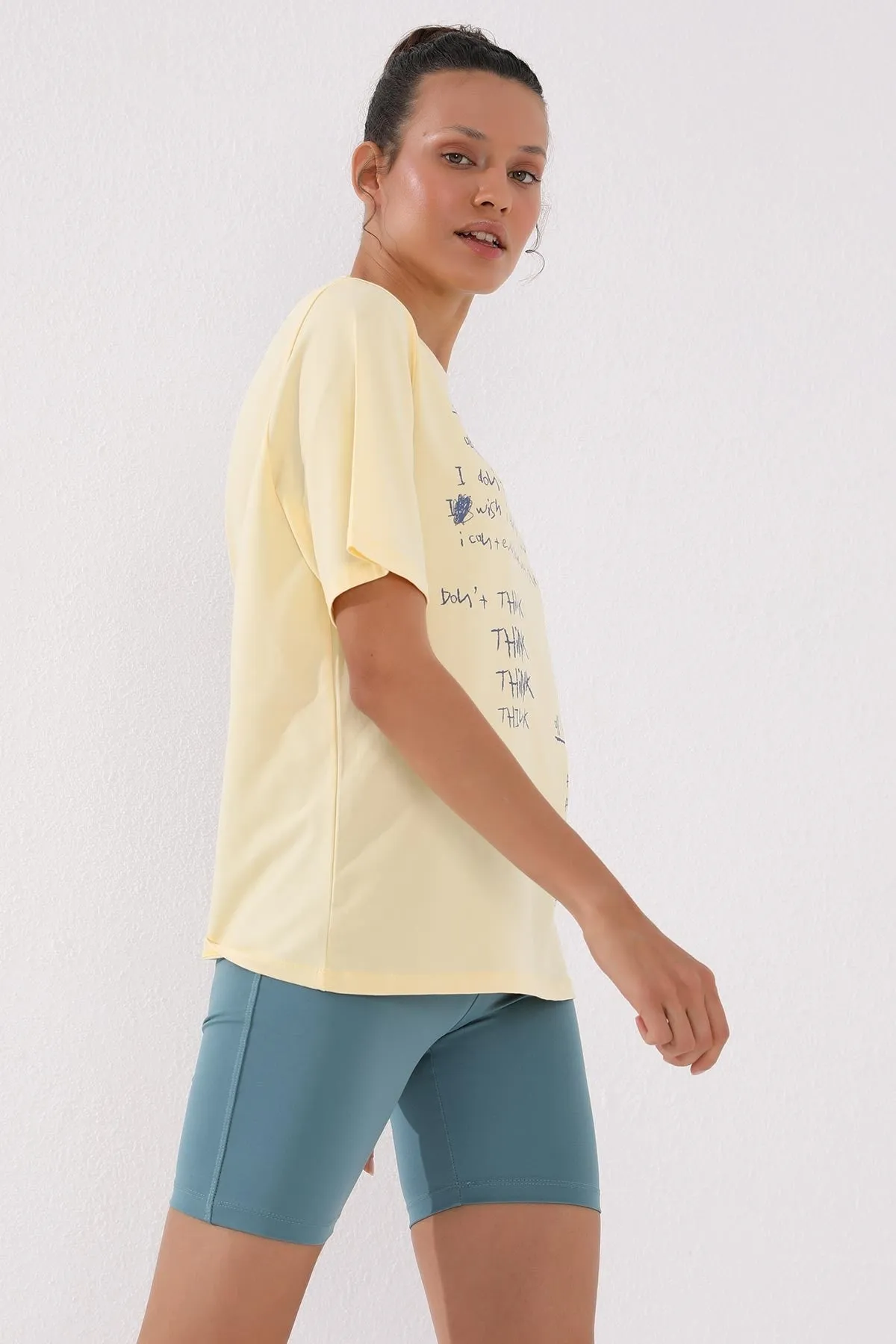 el yazisi baskili o yaka kadin oversize t-shirt - 97137