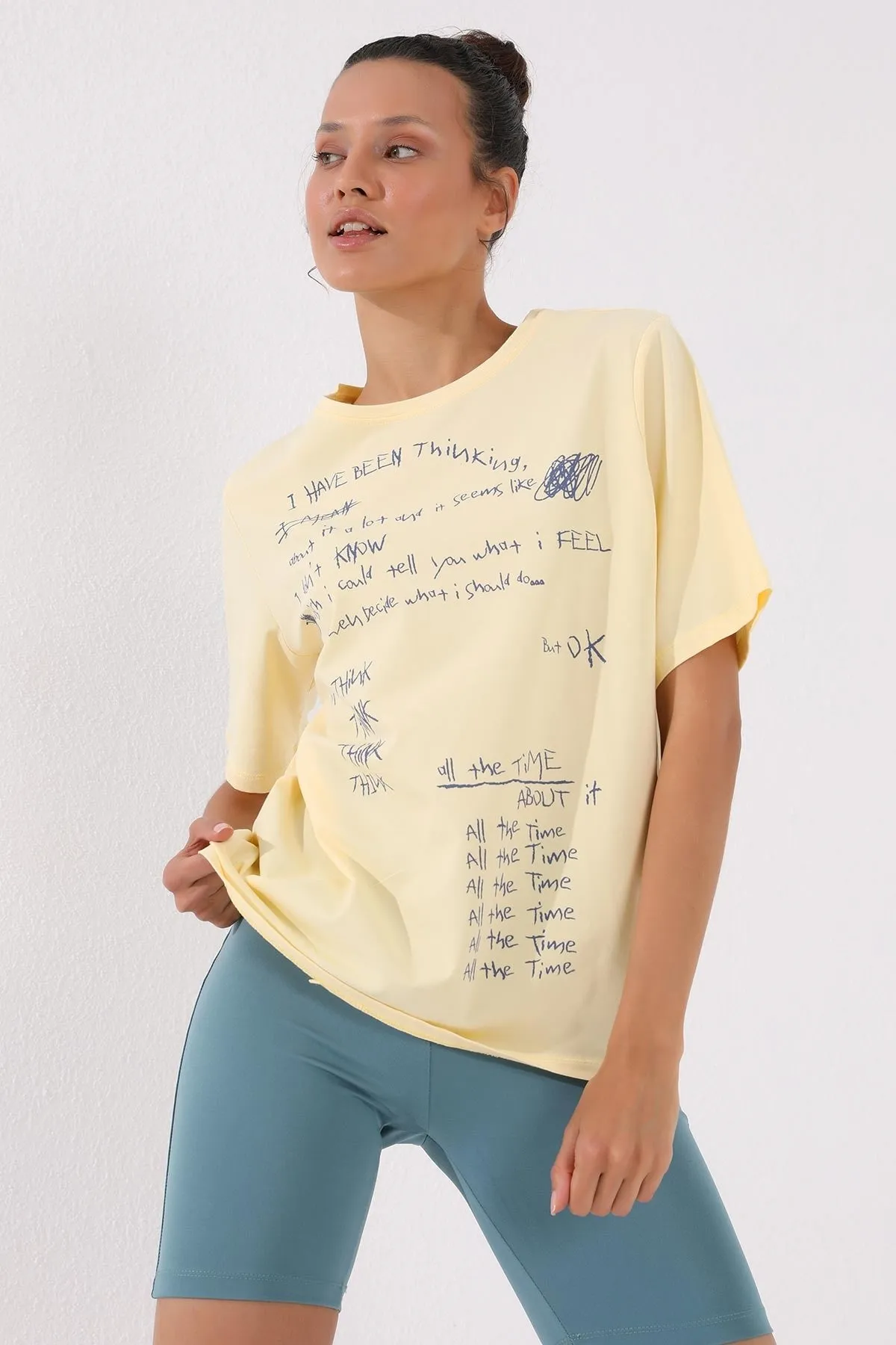 el yazisi baskili o yaka kadin oversize t-shirt - 97137