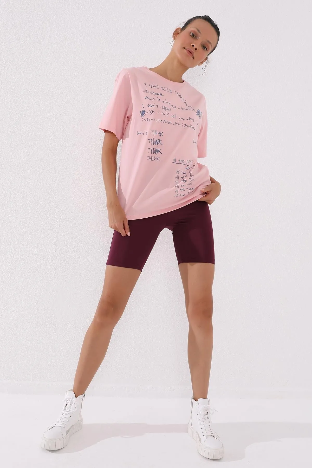 el yazisi baskili o yaka kadin oversize t-shirt - 97137