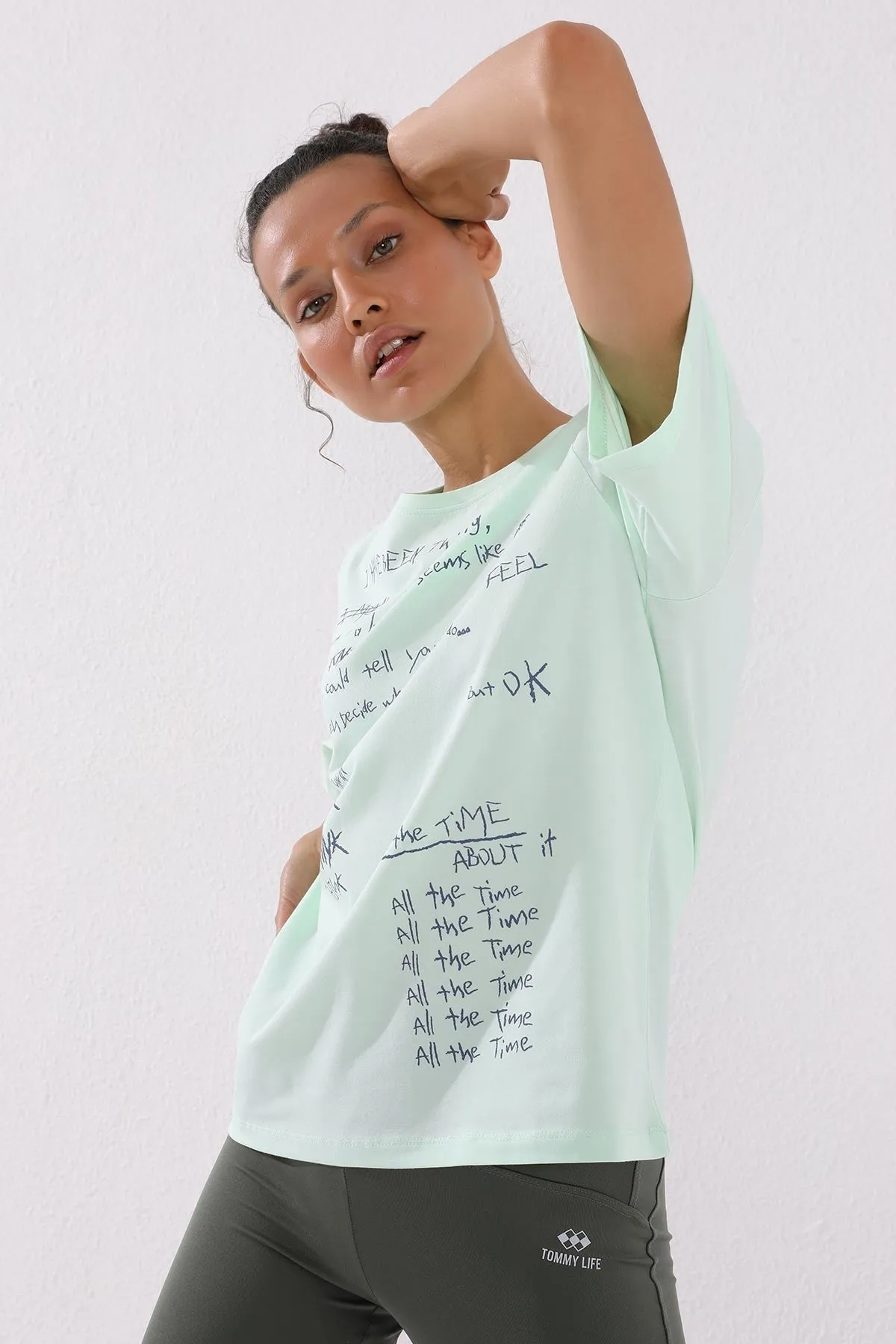 el yazisi baskili o yaka kadin oversize t-shirt - 97137