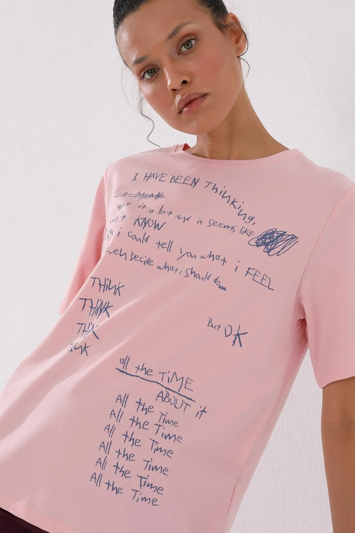 el yazisi baskili o yaka kadin oversize t-shirt - 97137