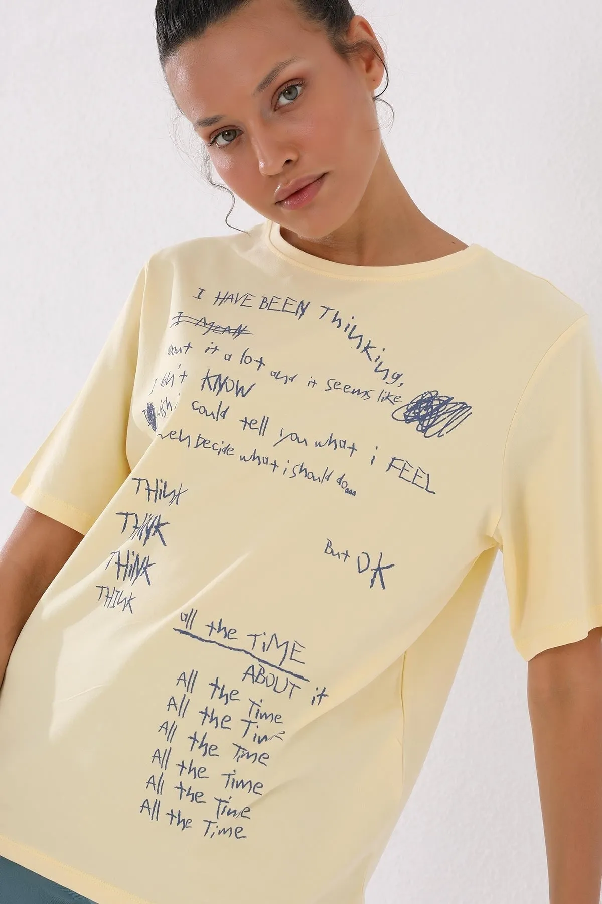 el yazisi baskili o yaka kadin oversize t-shirt - 97137