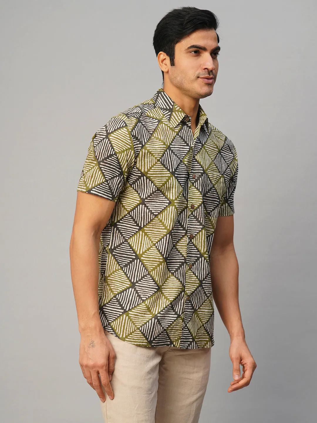 Men's Cotton Batik Printed Regular Fit Olive/Black Shirt