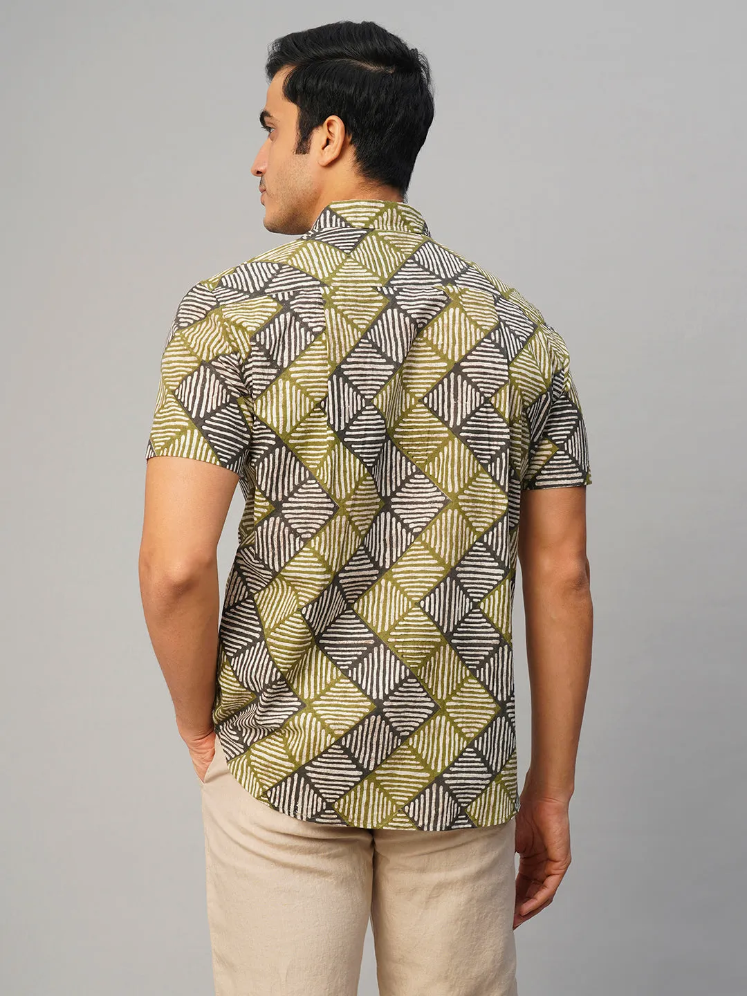 Men's Cotton Batik Printed Regular Fit Olive/Black Shirt